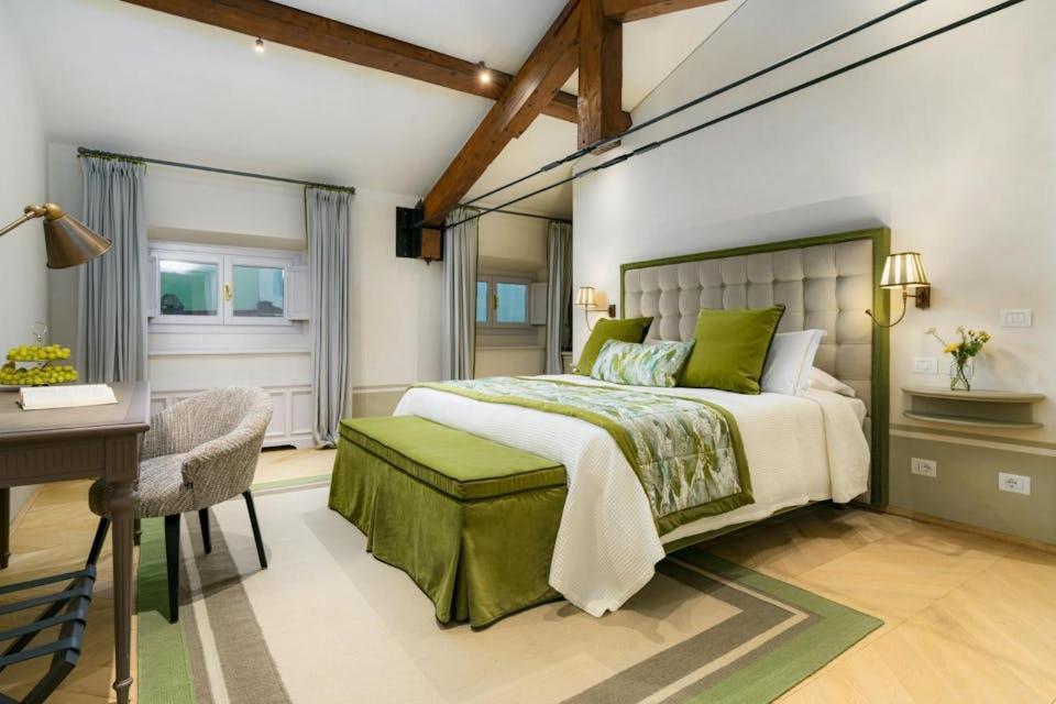 Luxury Corso 14 With Duomo View Apartment Florence