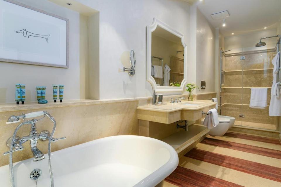 Luxury Corso 14 With Duomo View Apartment Florence